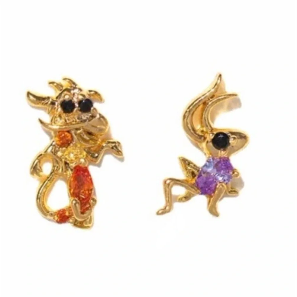 “Grasshopper & Praying Mantis” Cartoon Bug Insect Mismatched Tiny 18K Gold Studs